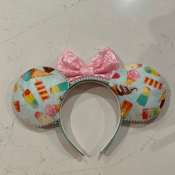 Brand new Disney Minnie Mouse ears - Picture 2 of 4